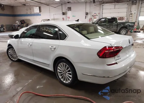 2017 Volkswagen Passat 1.8T Se из США, поврежденный, VIN 1VWBT7A36HC080347